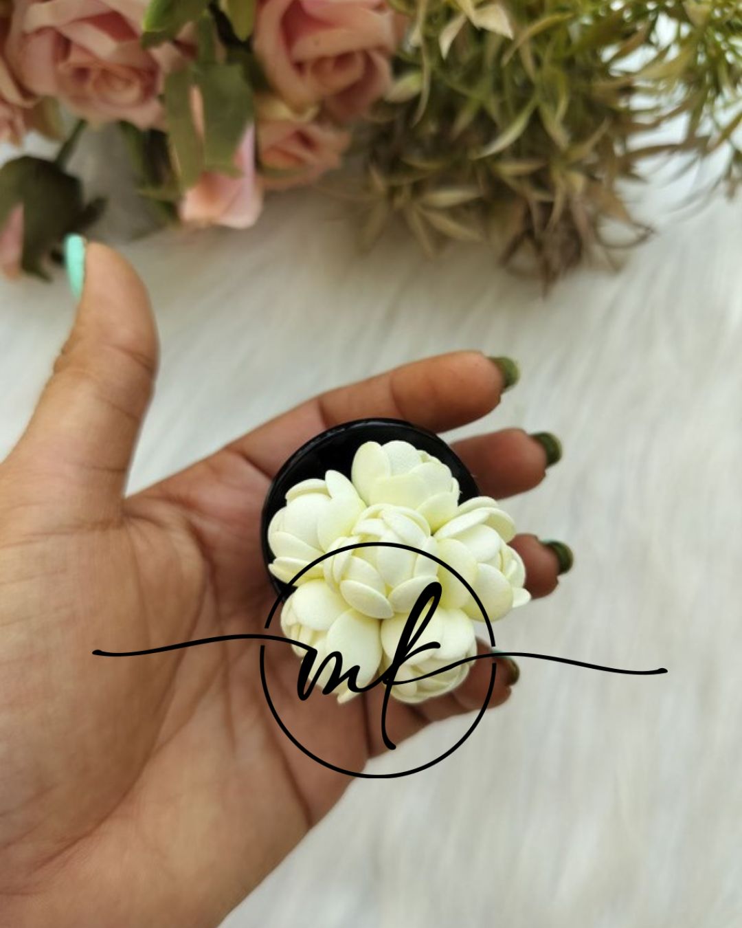Jas white Jasmine Mini Bud claw
