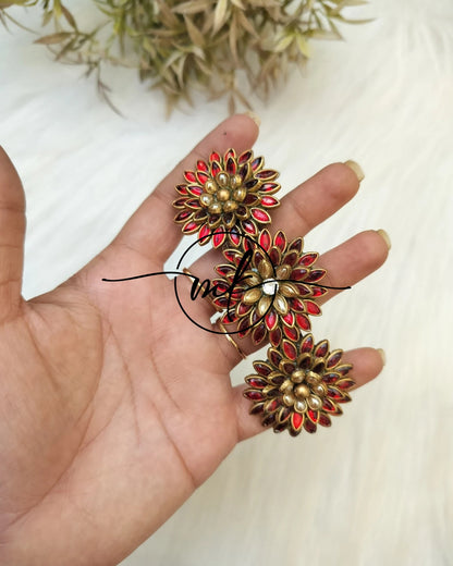 Red 3D kundan Center clip