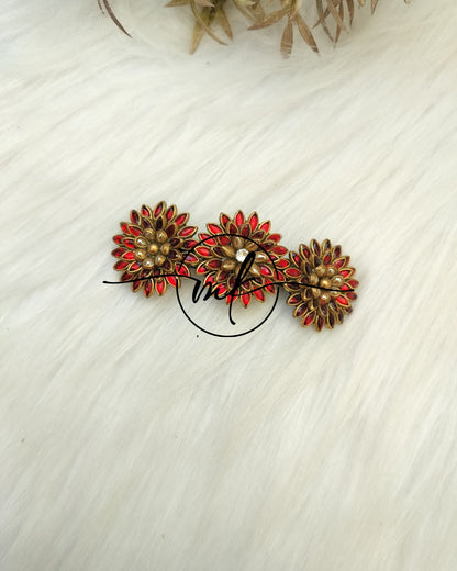 Red 3D kundan Center clip