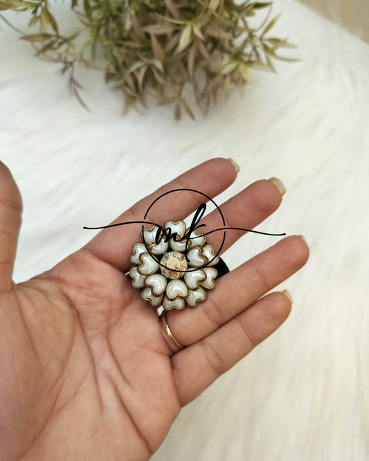 White Kundan Hair Ties