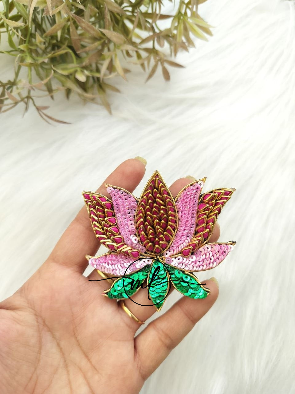Lotus sequin Hair Brooch
