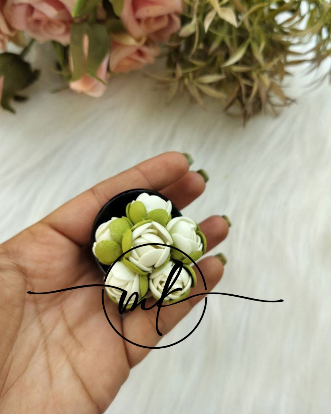Jas white Jasmine Mini Bud claw