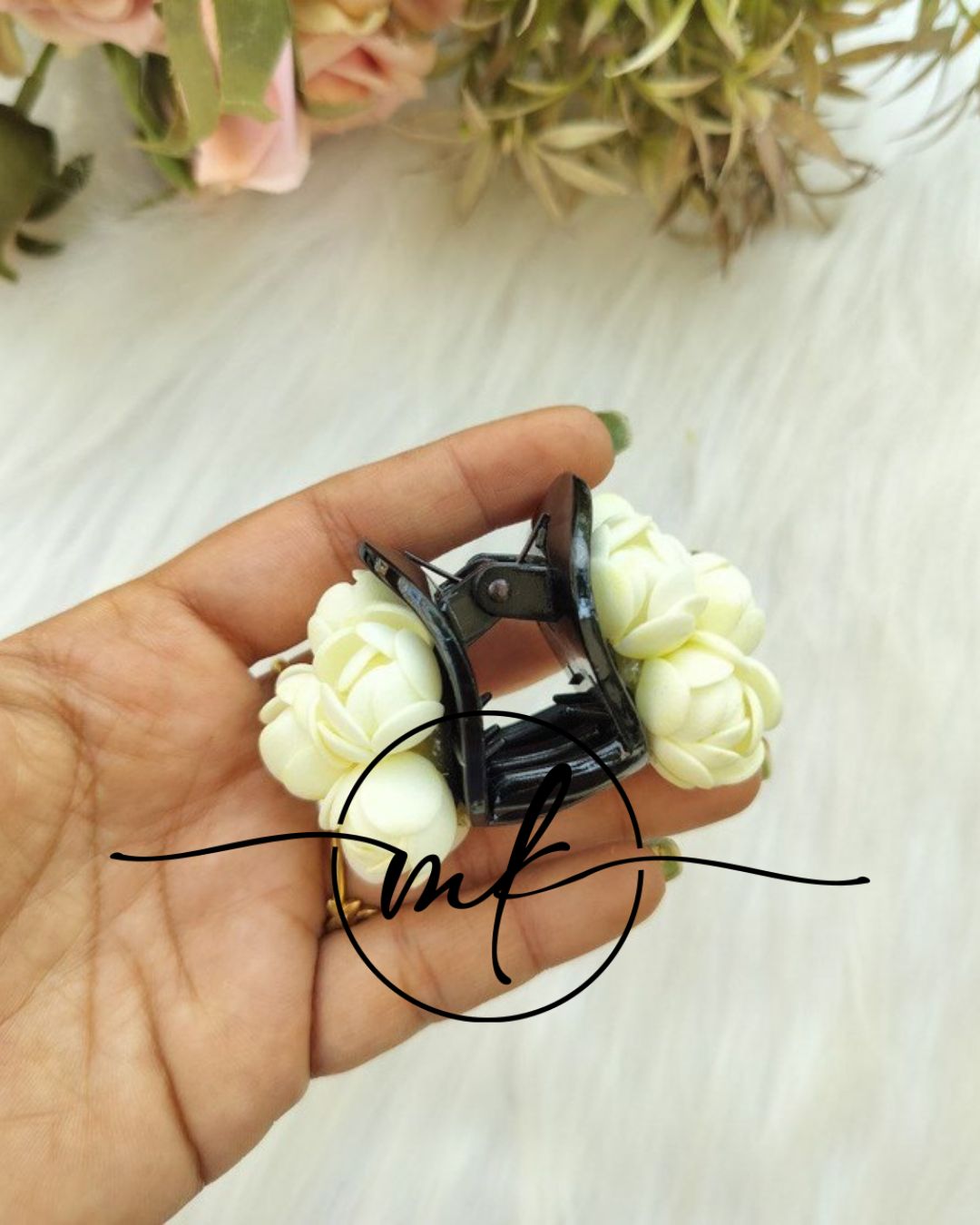 Jas white Jasmine Mini Bud claw