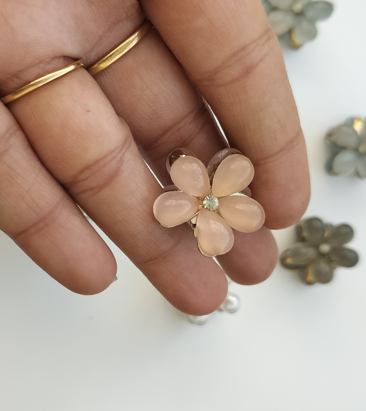 Mini Flower Claw