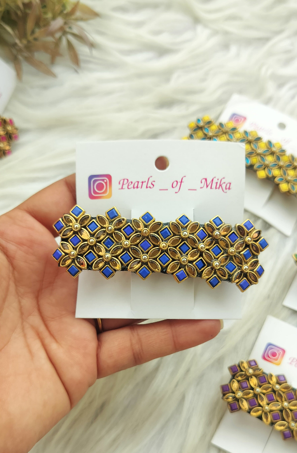 Leafy Flower Kundan Broad Center clip