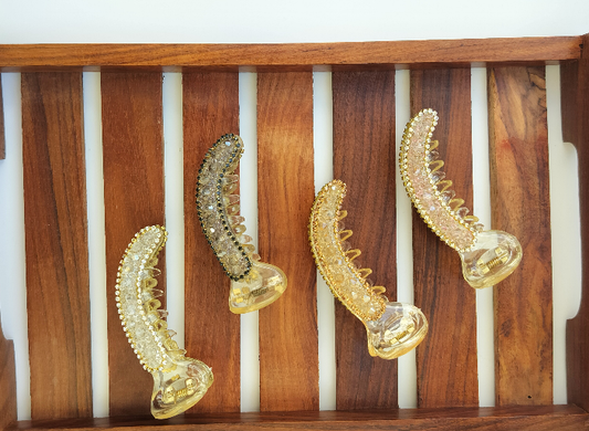 Crystal V Type Banana Clip