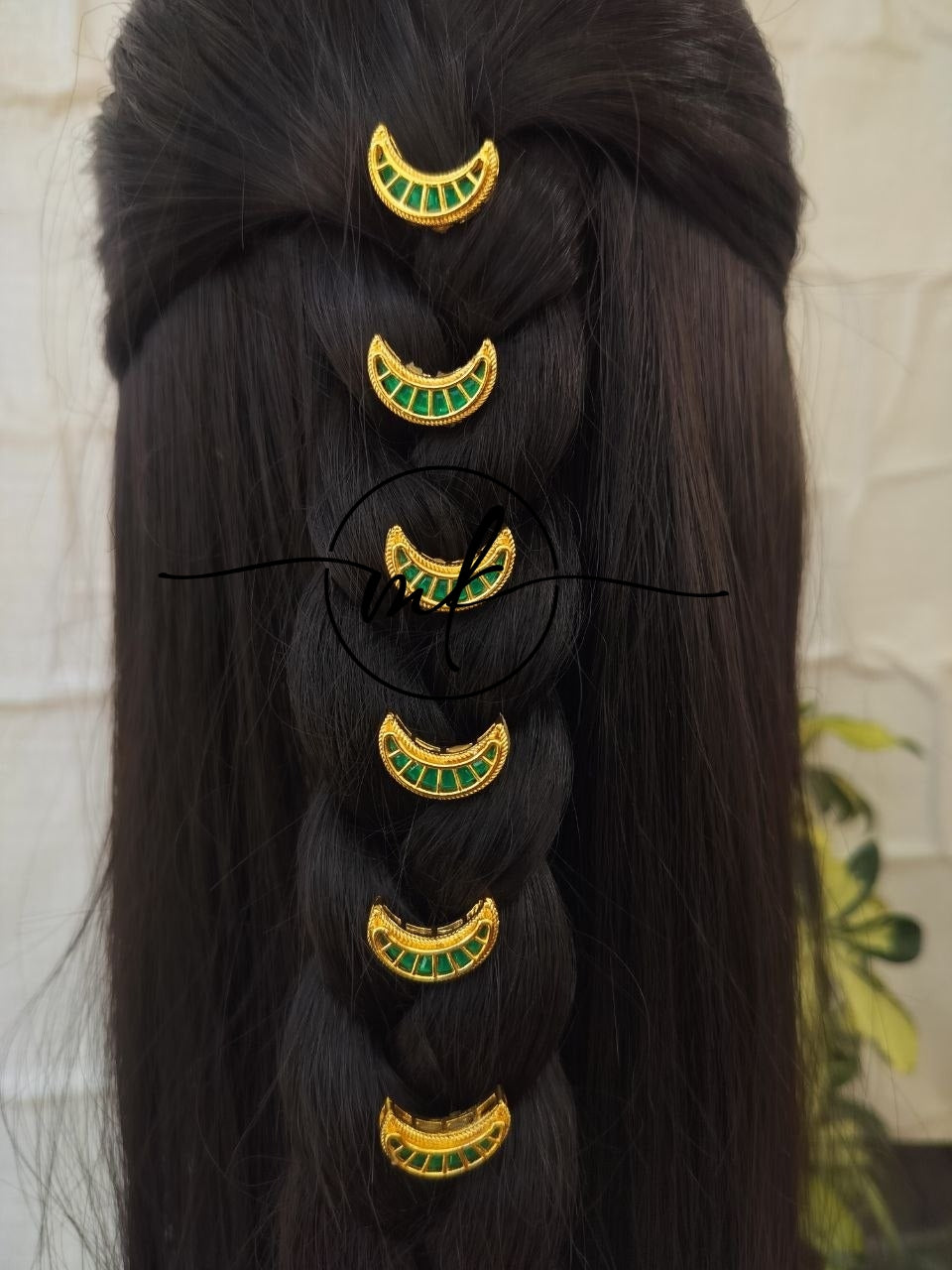 Green Mathi Hair Hooks