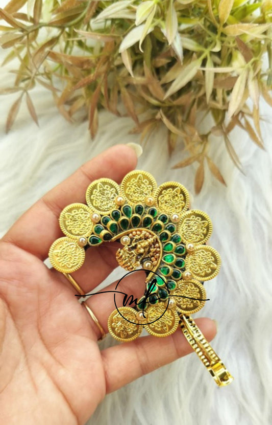 Lakshmi Coin Centre clip - 5cm