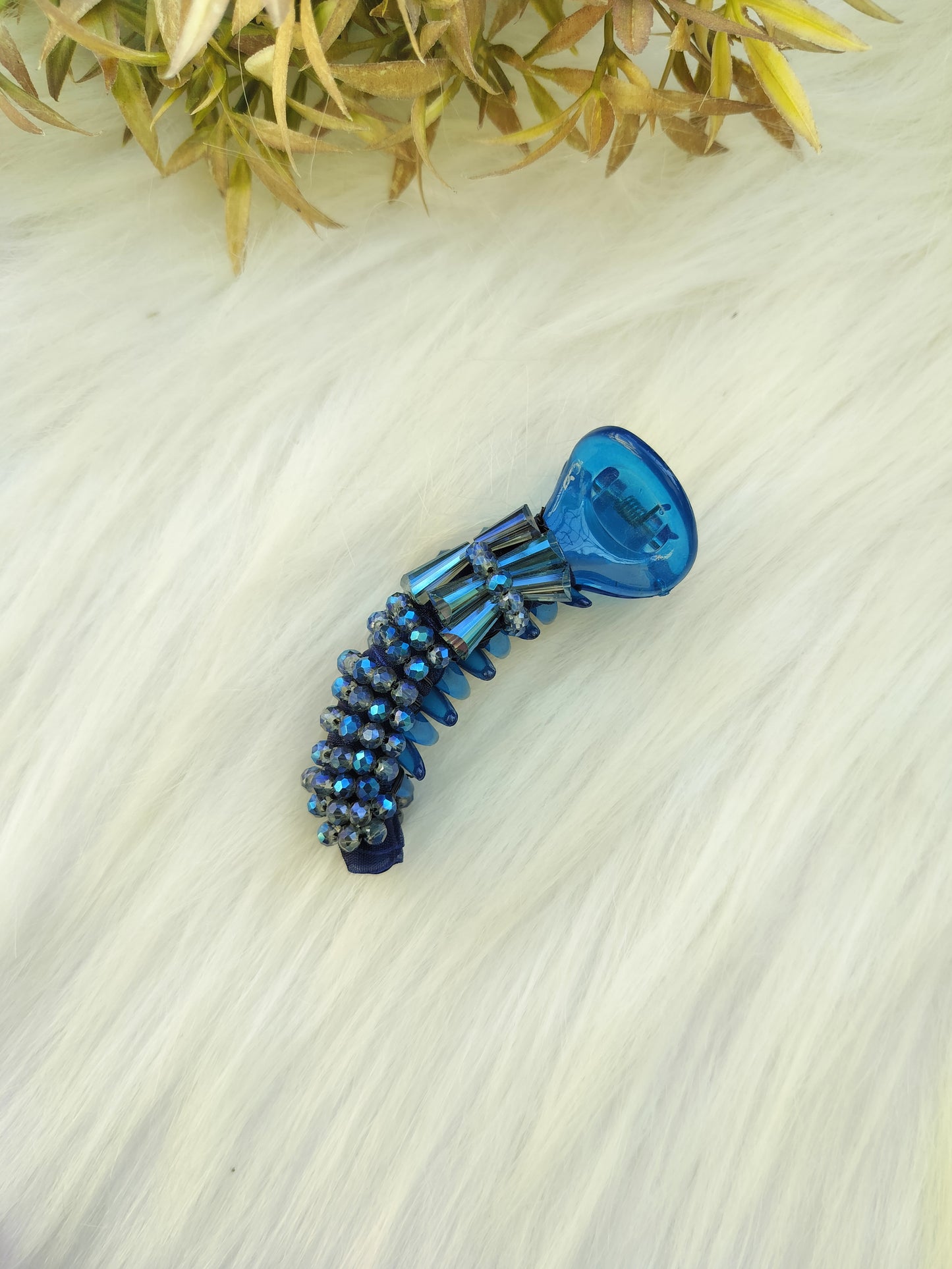 Blue bead Premium banana clip - V type