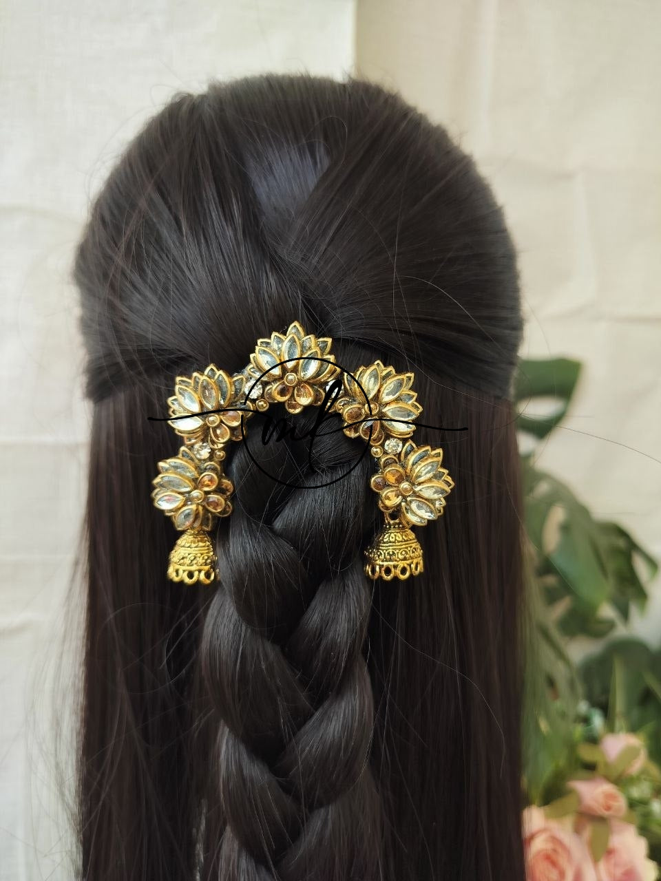 Aari clear white Lotus Hair Brooch