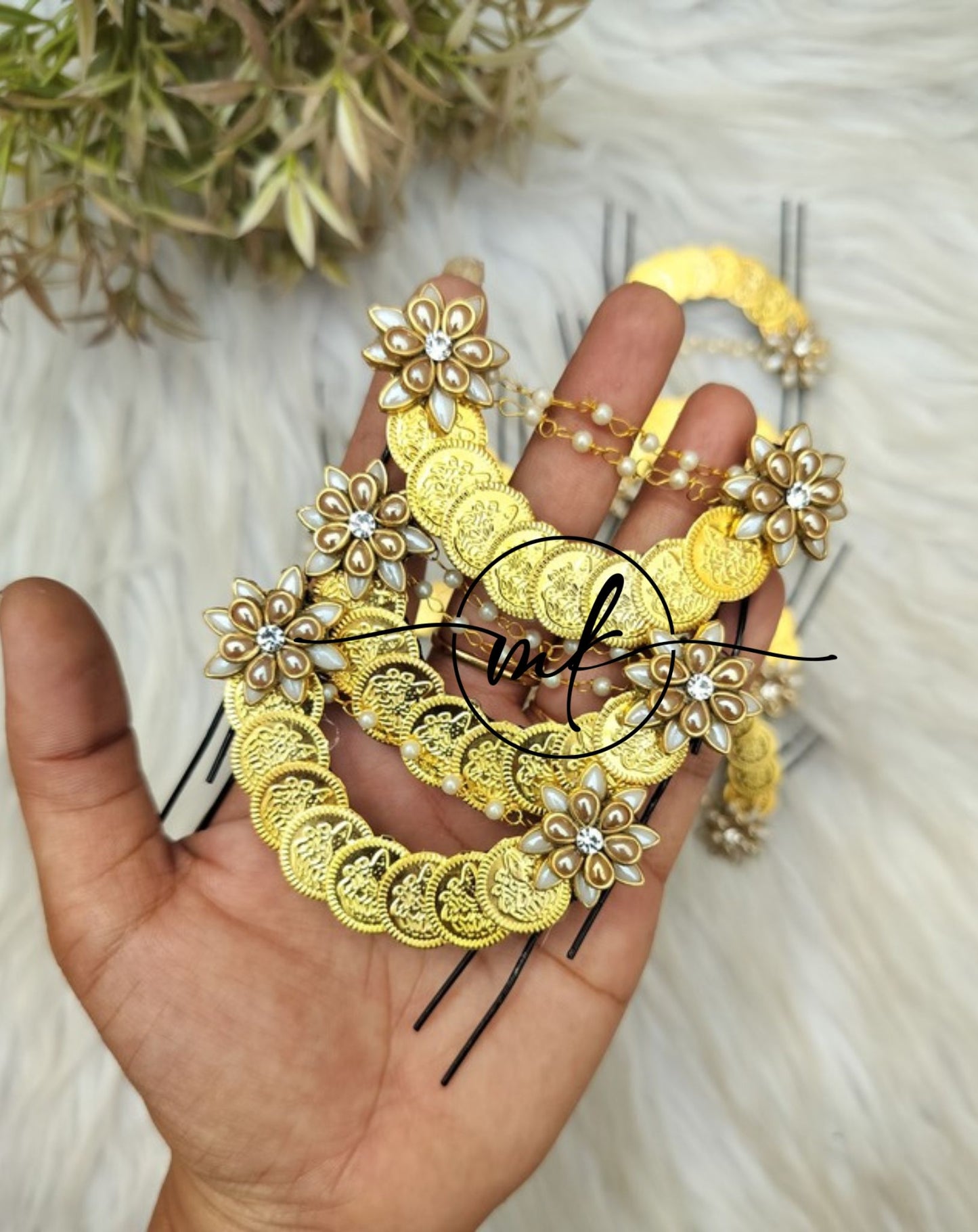 Cora White flower Hair Brooch - Return Gifts