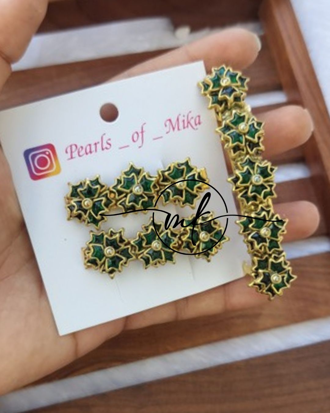 Green 2D kundan Center clip/Alligator Clip