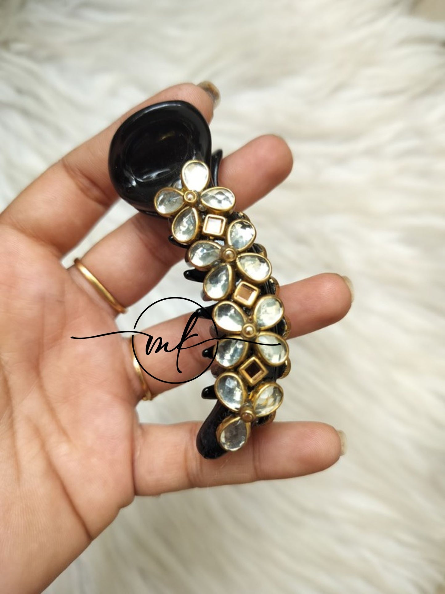White Kundan Banana clip - V type