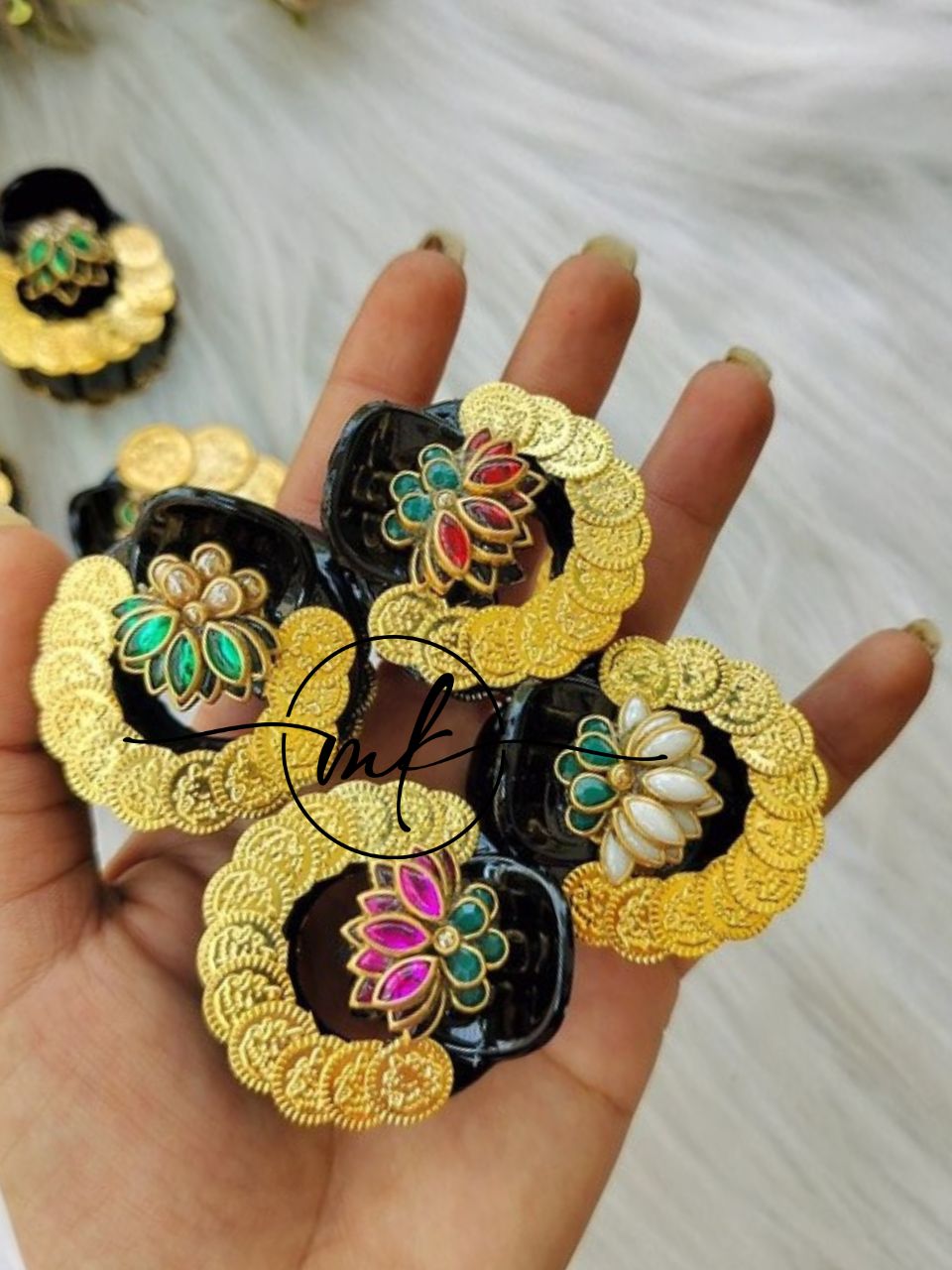 CIRA 3D Lotus Kundan Claw