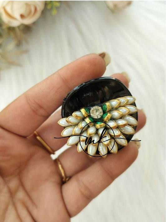 Sunflower White Green Kundan Claw