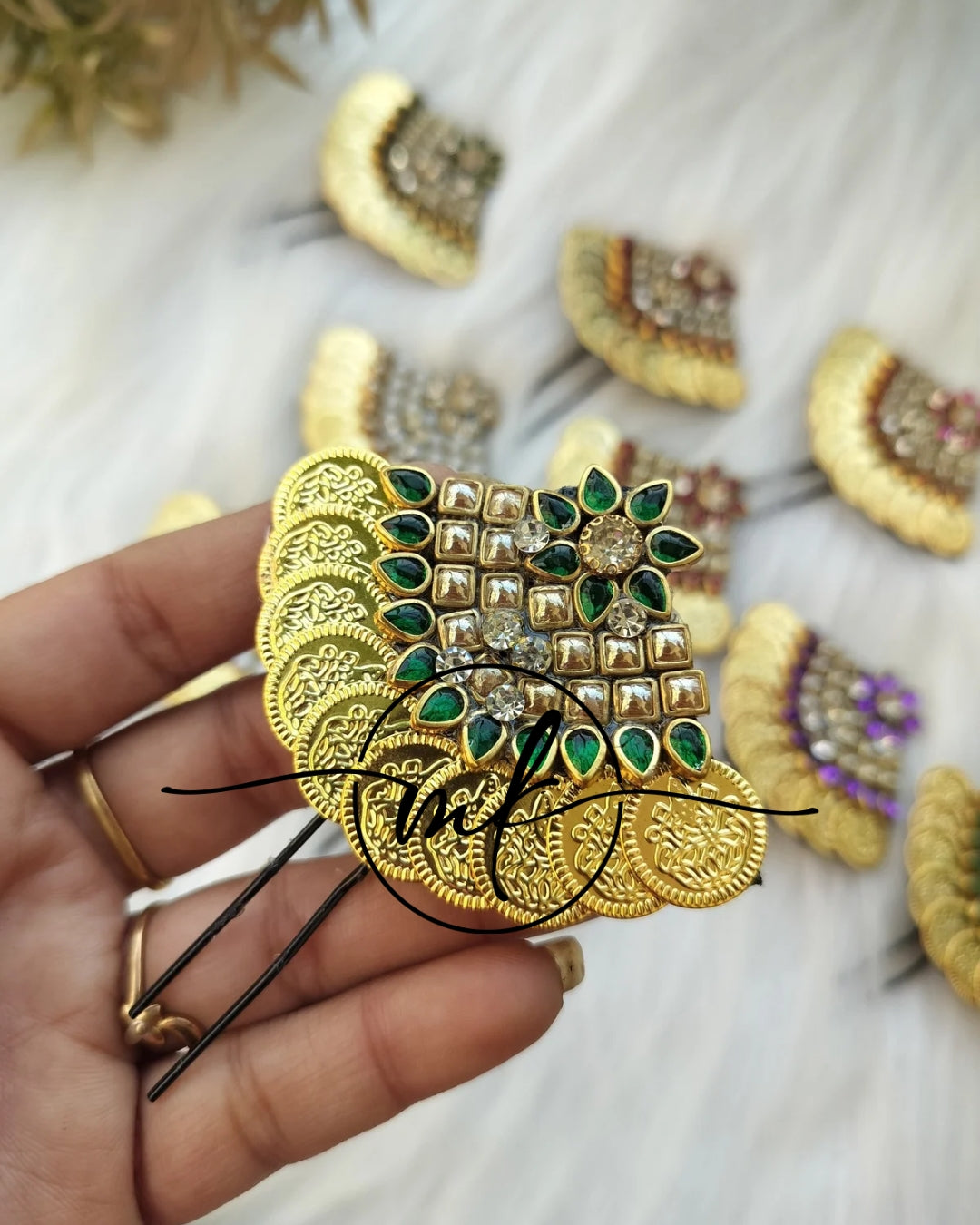 Hora Gloss Green Hair Brooch