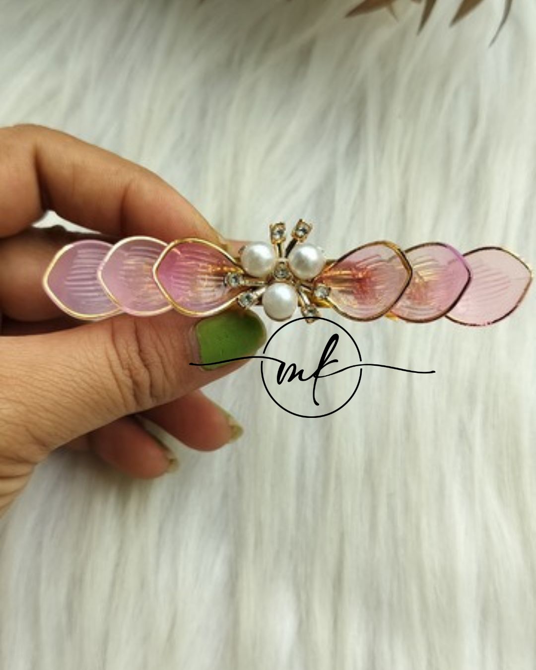 Siya pale Pink Center clip