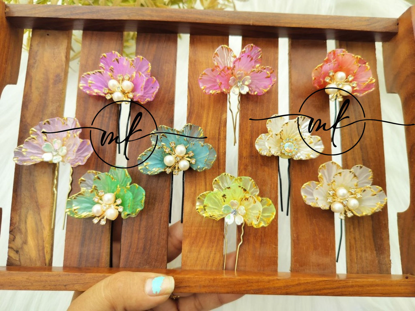 Shea Half Flower BROOCH