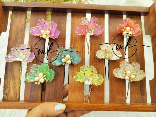 Shea Half Flower BROOCH