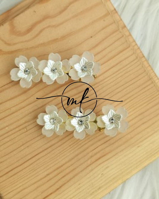 White Floral Alligator Clip