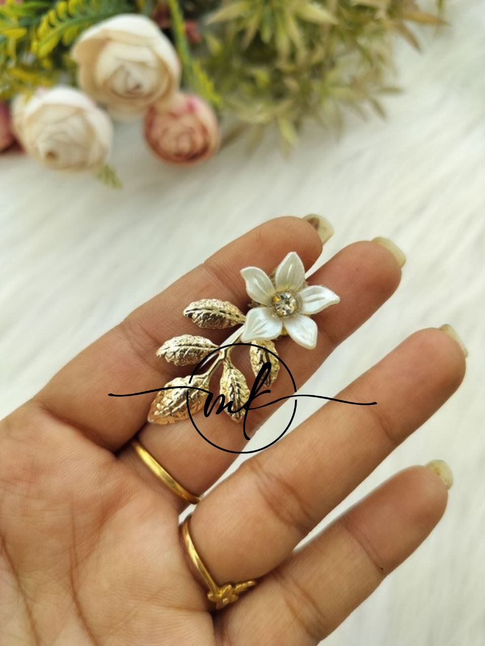 NEO22 Novuelle Contemporary Golden Leaf*Floral Hair hook