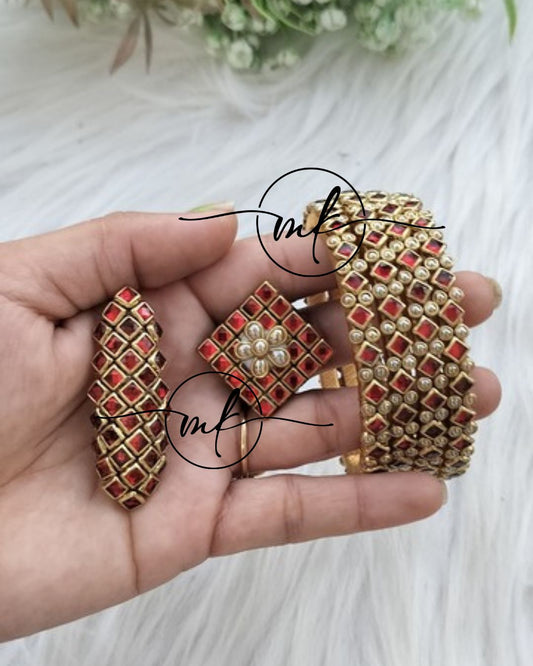 Red Kundan bangle Combo - 4 bangles+Saree pin+Hair Ties