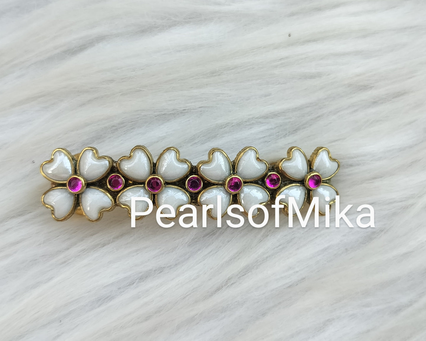 White Flower kundan Center clip