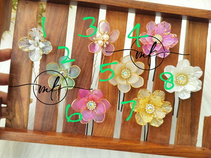Shea Half Flower BROOCH