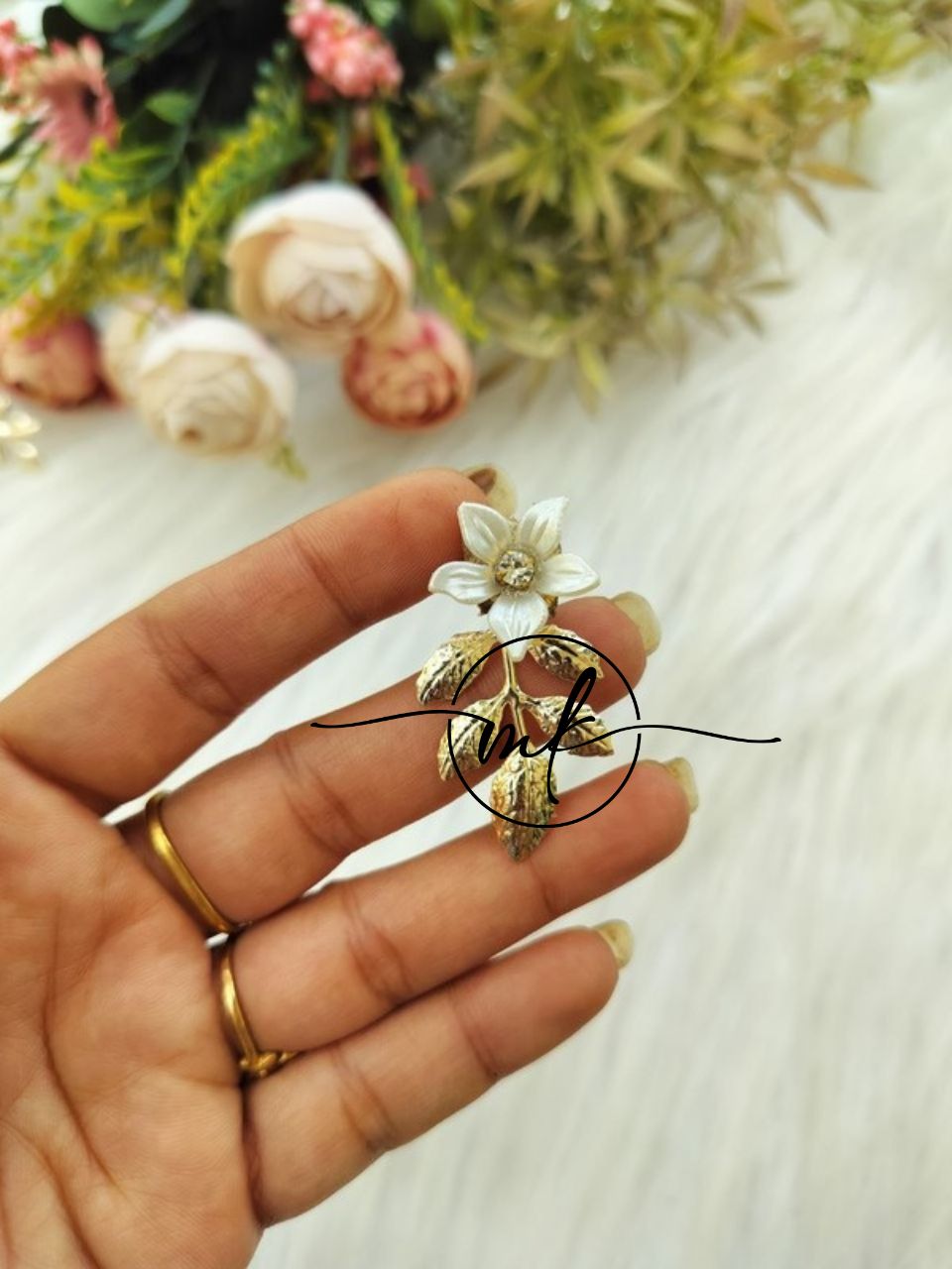 NEO22 Novuelle Contemporary Golden Leaf*Floral Hair hook