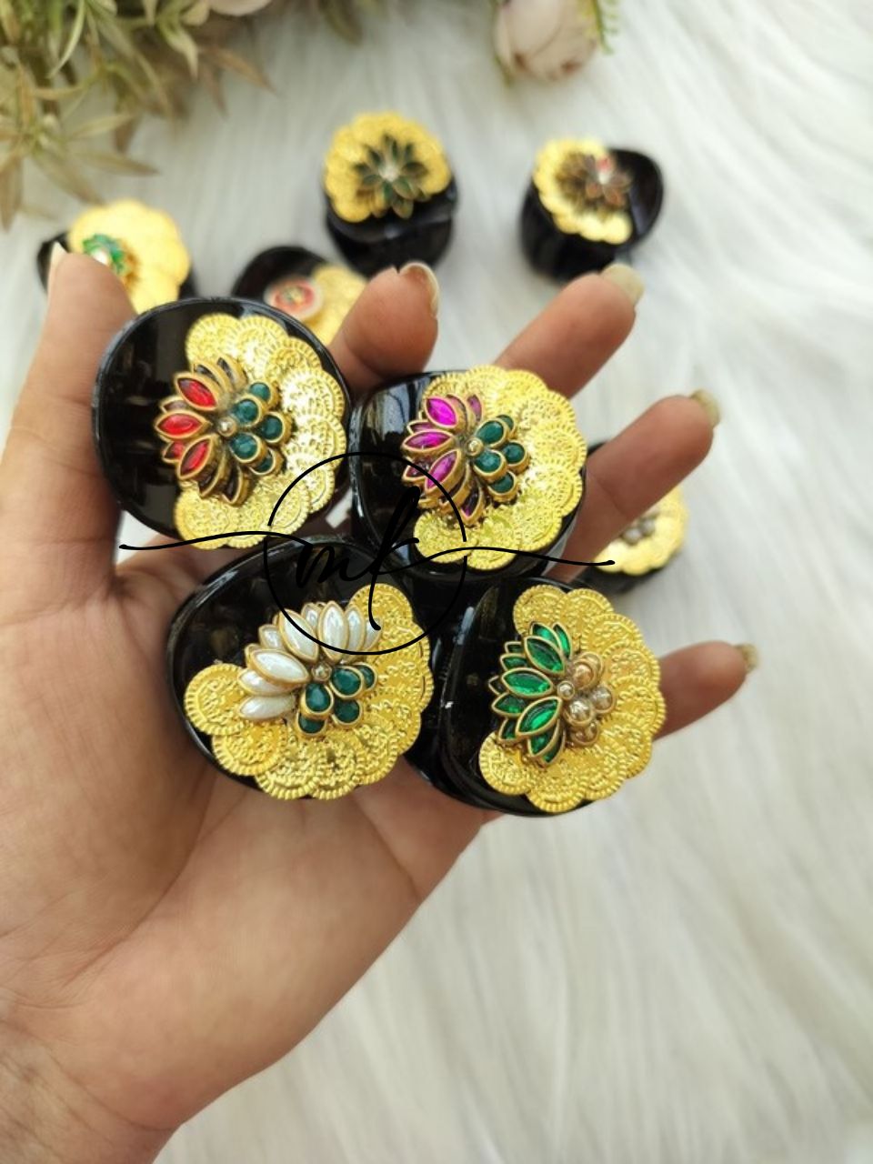 CORA 3D Lotus Kundan Claw