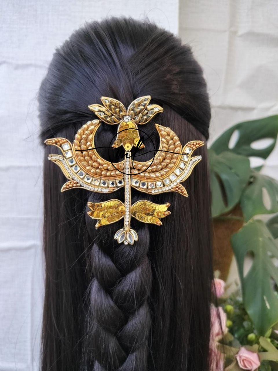 Preth Hair Brooch