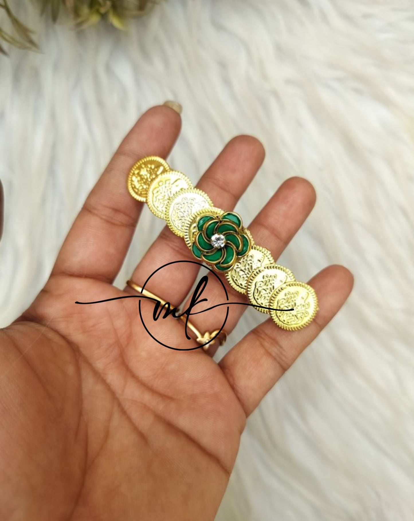 Green Rose Coin Center Clip