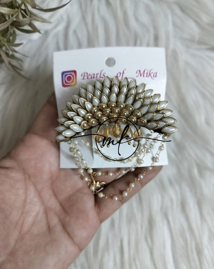 White Sunflower Centre clip - 5cm