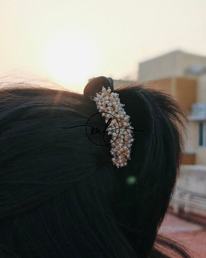 Pearl Banana clip - V type