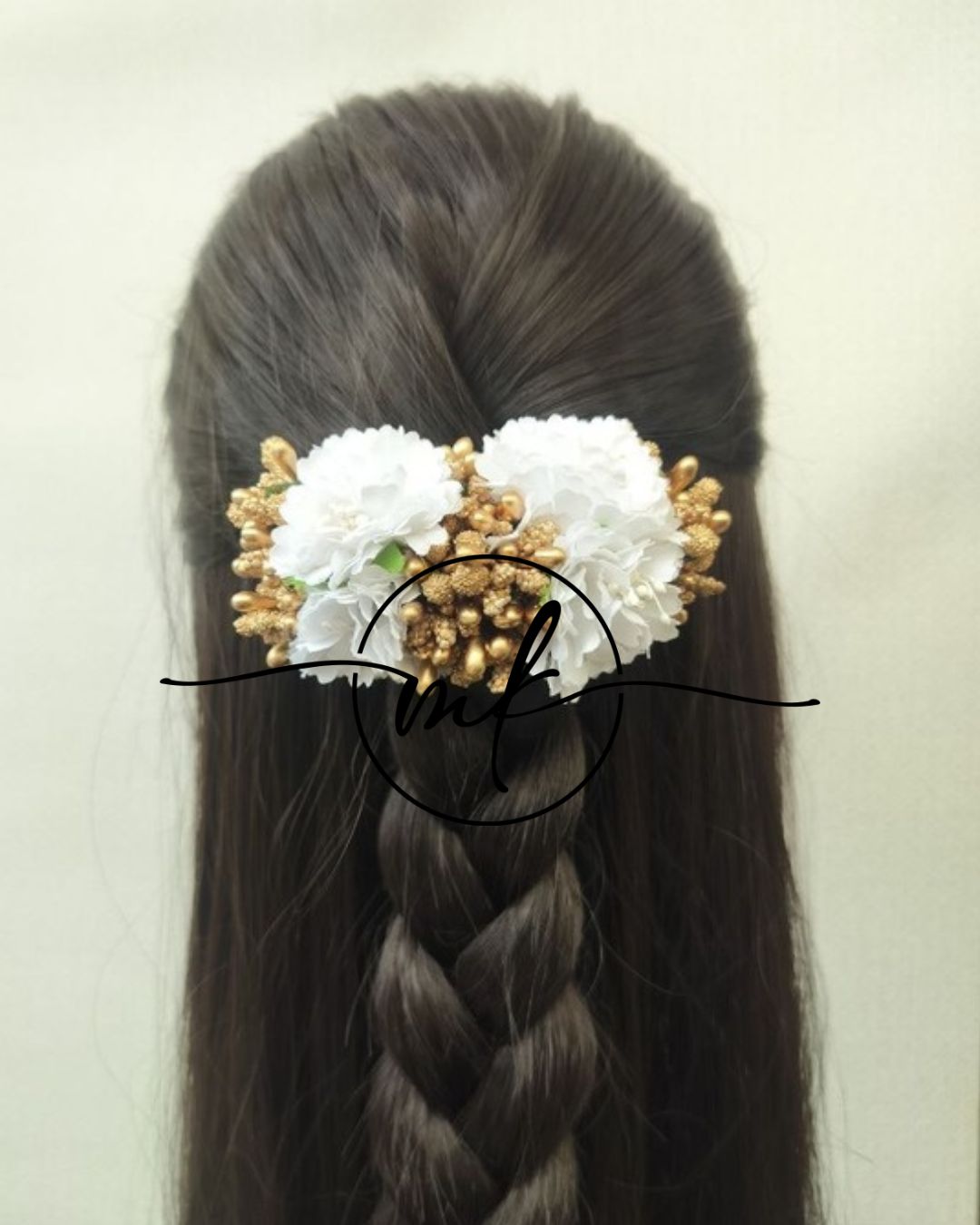 White Floral Pollen Hair brooch