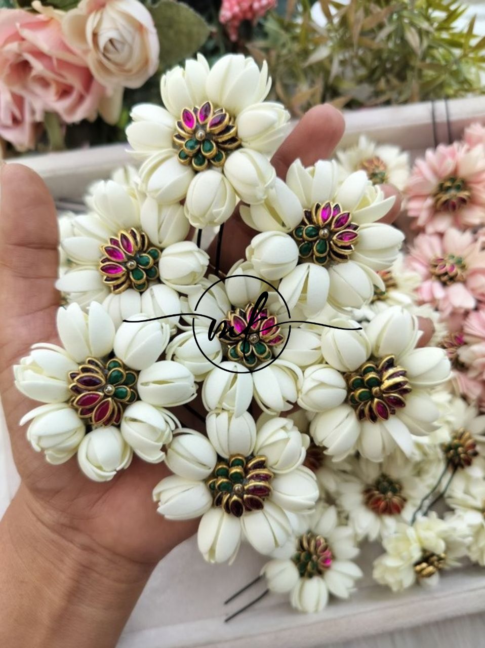 LIA Small KADAK Malli Hair Brooch- ARFL Return gift Combo