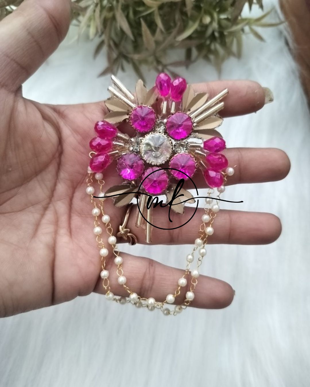 Pilli Hair Brooch