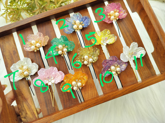Shea Half Flower BROOCH