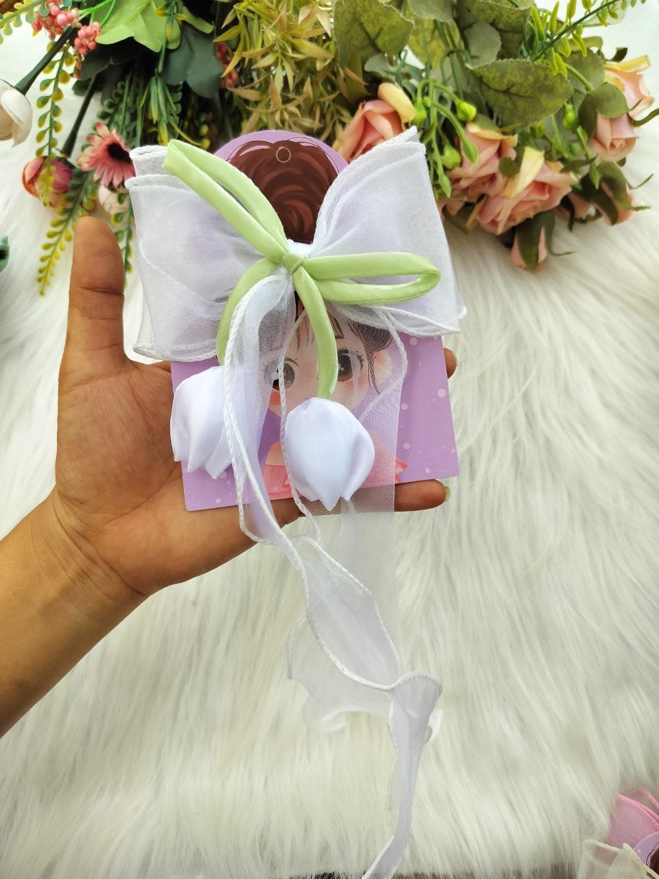 White Tulip LongTail Bow Alligator clip