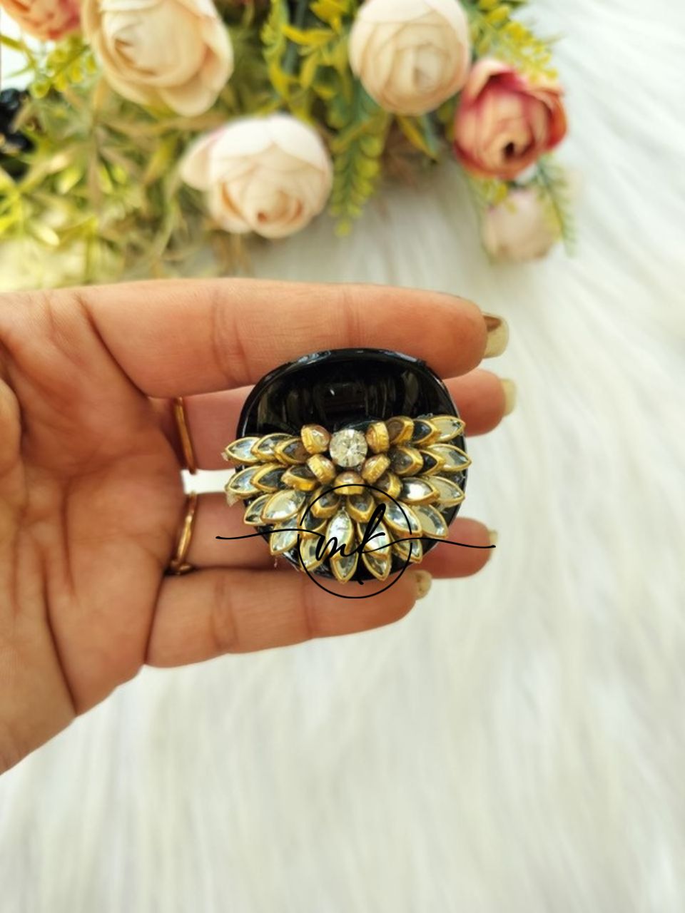 Sunflower clear White Kundan Claw