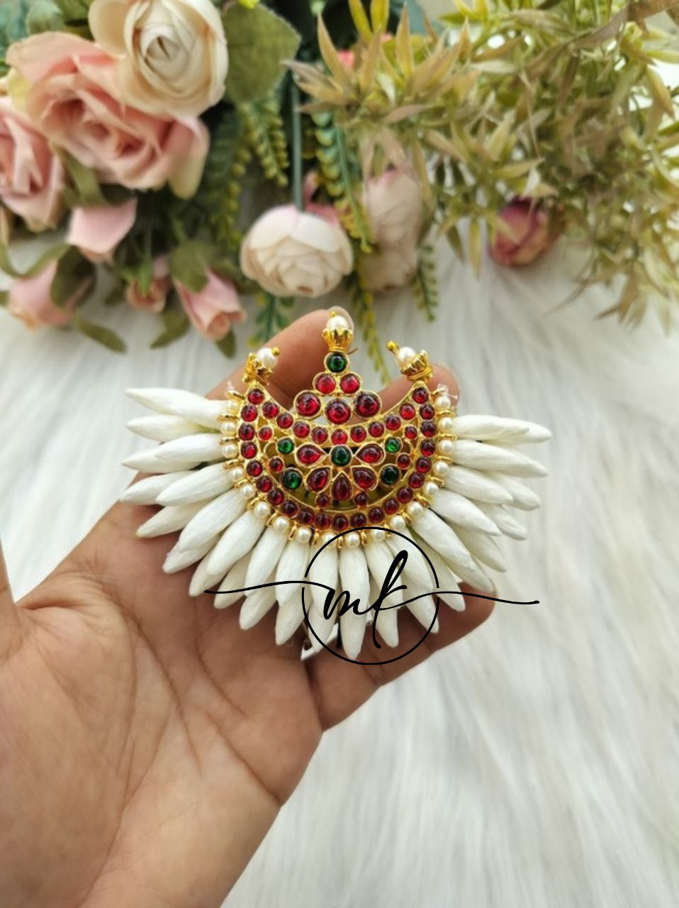 Mottu mullai kemp ARFL Hair brooch