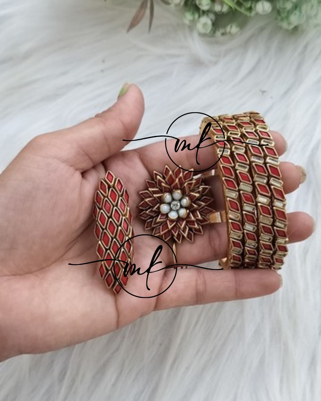 Red Kundan bangle Combo - 4 bangles+Saree pin+Hair Ties