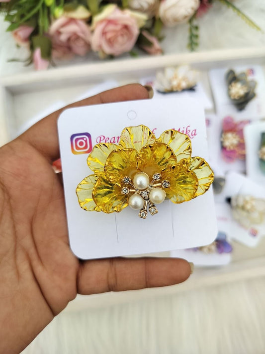 Gold Shea Half Flower Alligator clip