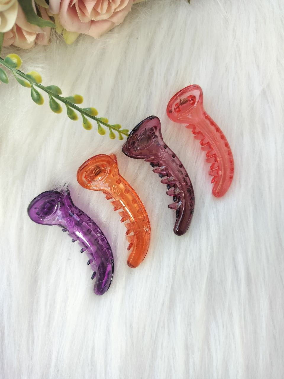 Transparent banana clip - V type