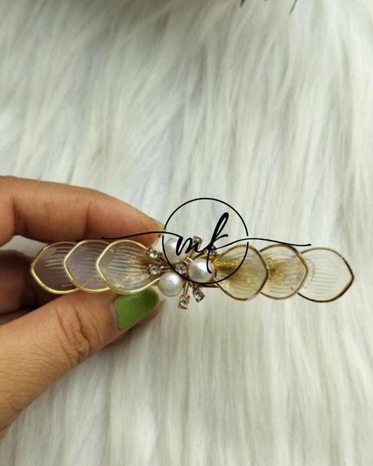 Siya Transparent Center clip