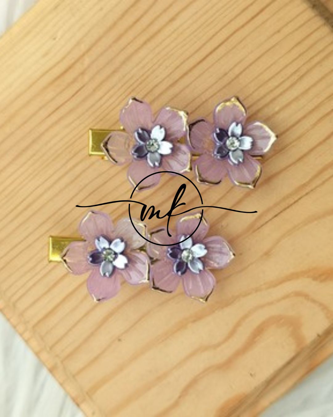 Pale Purple Floral Alligator Clip