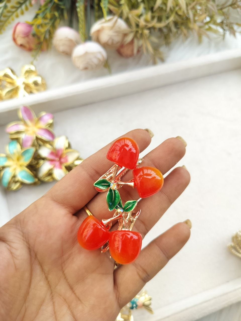 Cherry Premium Fancy Slide Claw