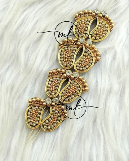 Baby feet Golden Hair Brooch - set of 4pcs.