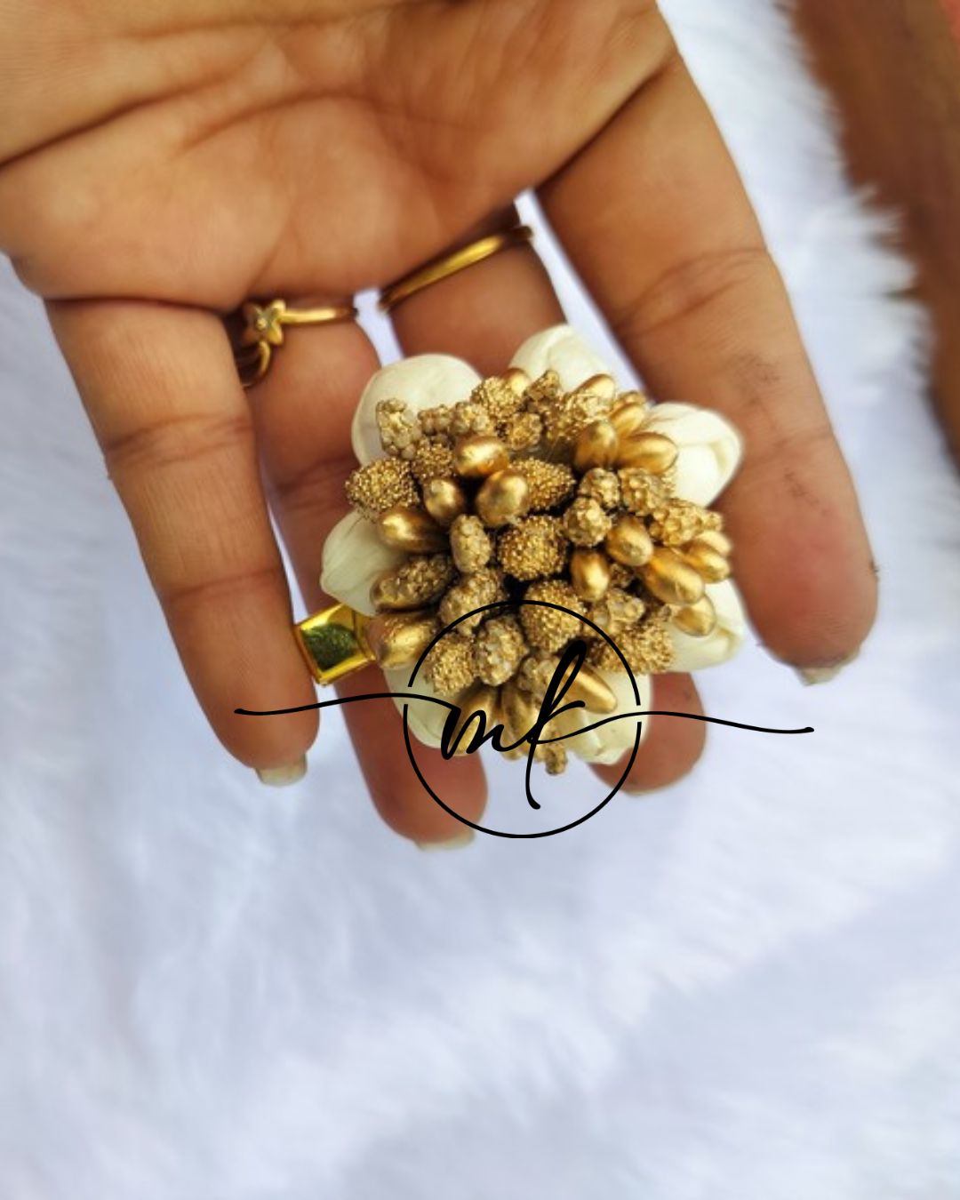 Jas - Jasmine Pollen Alligator Clip