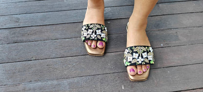 Black White Flower Embroidered Flats